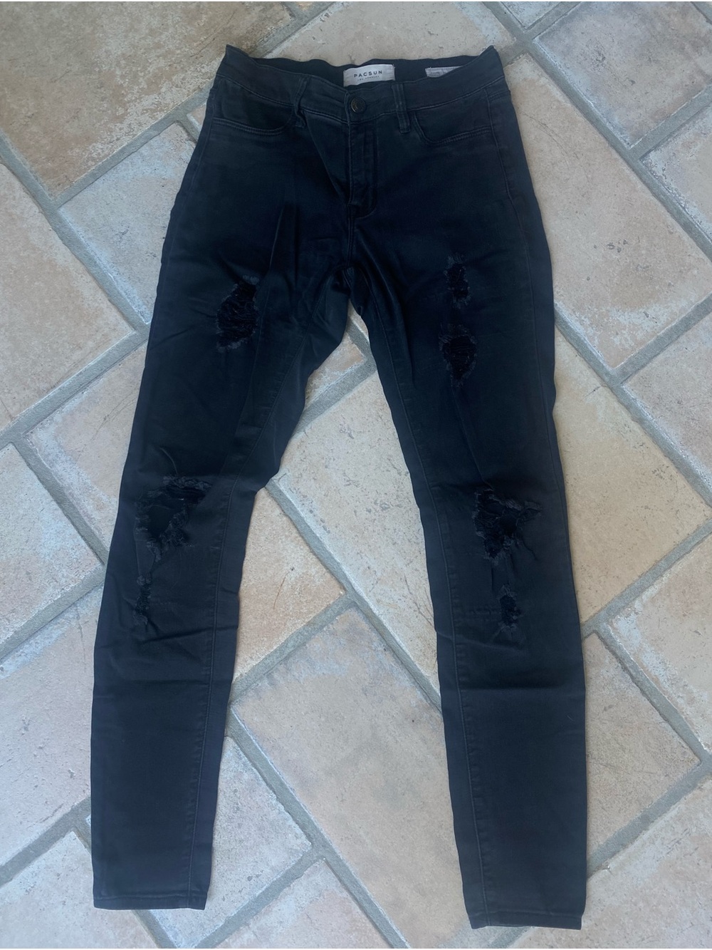 PacSun Black Distressed Super Stretch Jeans - Jeggings